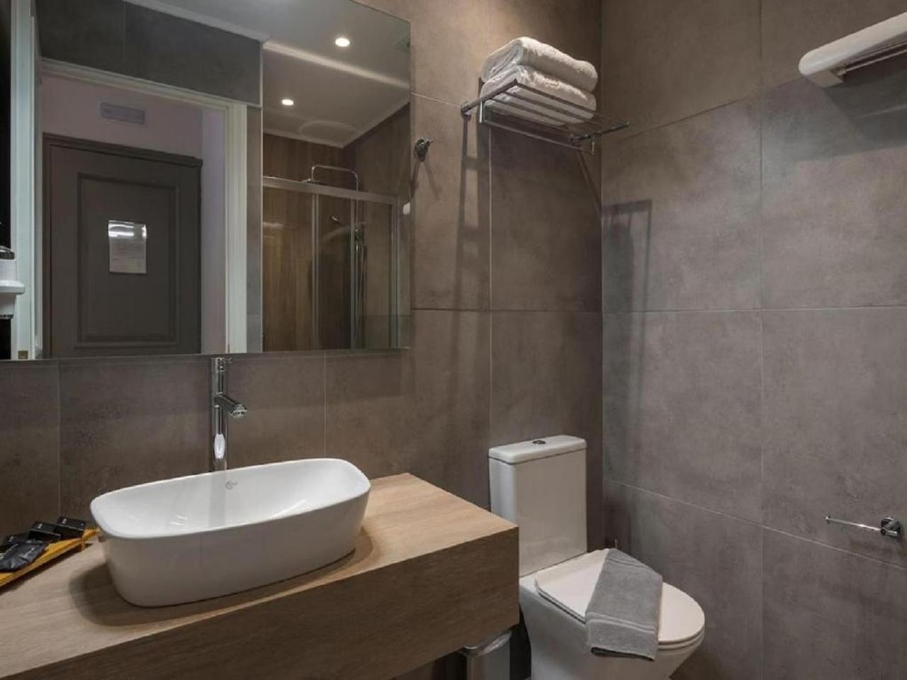 Hotel Teo International Near Delhi Airport By-Tu Casa 뉴델리 외부 사진